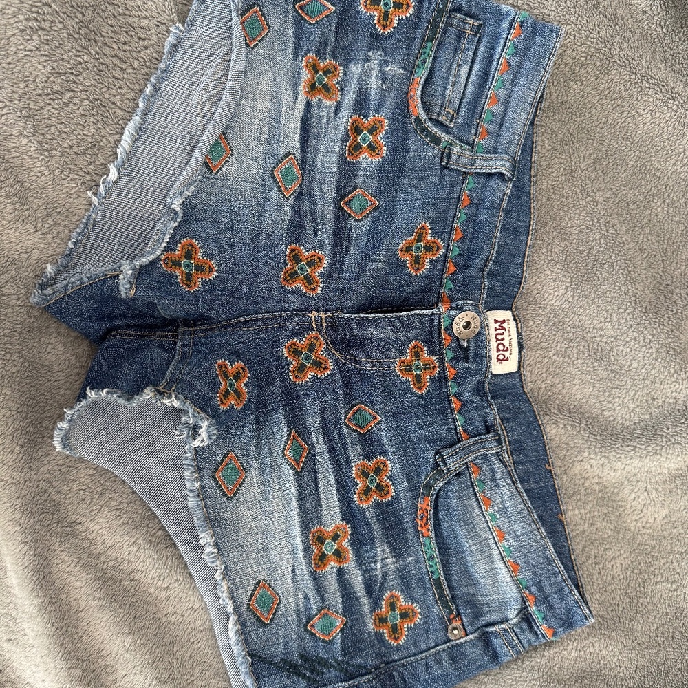 Mudd brand women’s jean shorts